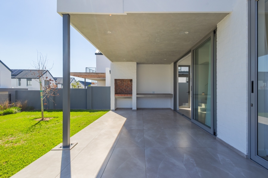 3 Bedroom Property for Sale in Whale Rock Western Cape